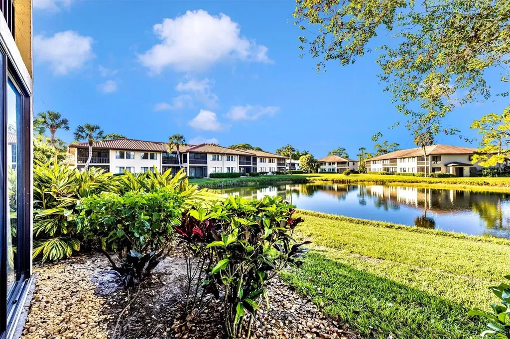 5219 Lake Village Drive Sarasota FL 34235