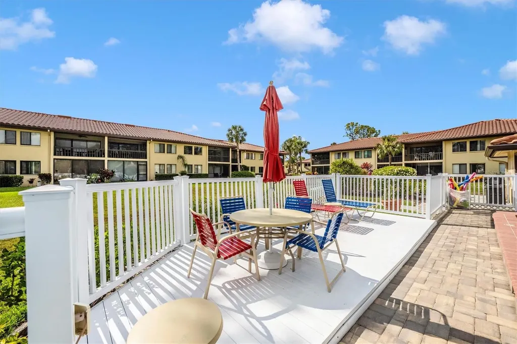5219 Lake Village Drive Sarasota FL 34235