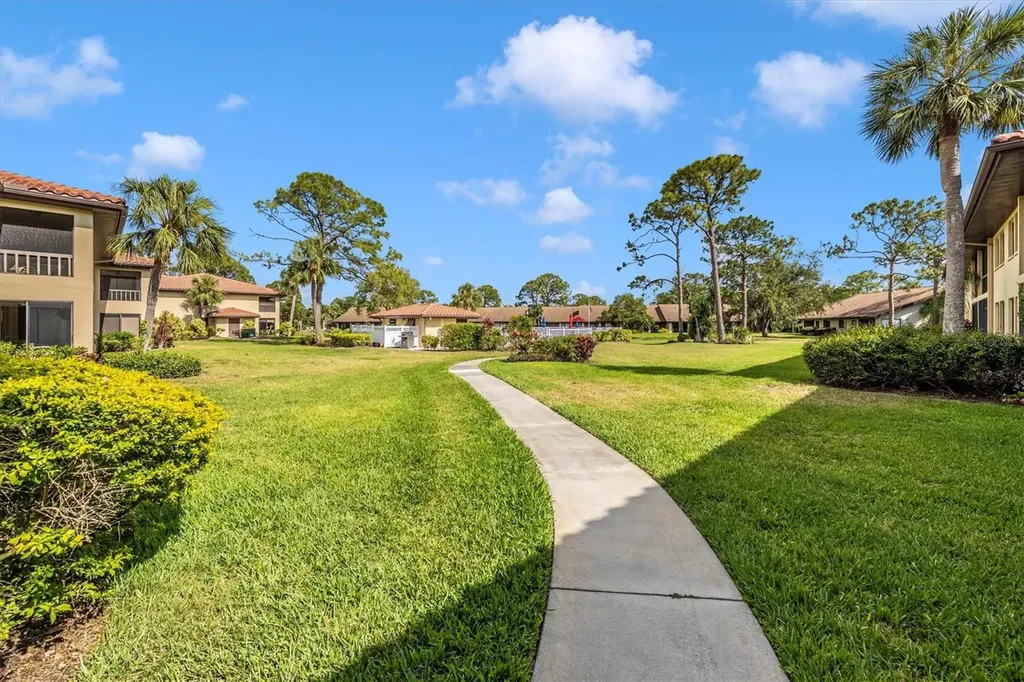 5219 Lake Village Drive Sarasota FL 34235