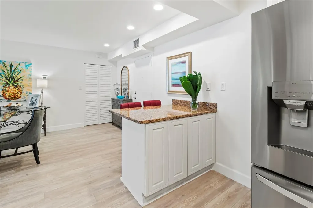 1055 W Peppertree Drive Sarasota FL 34242