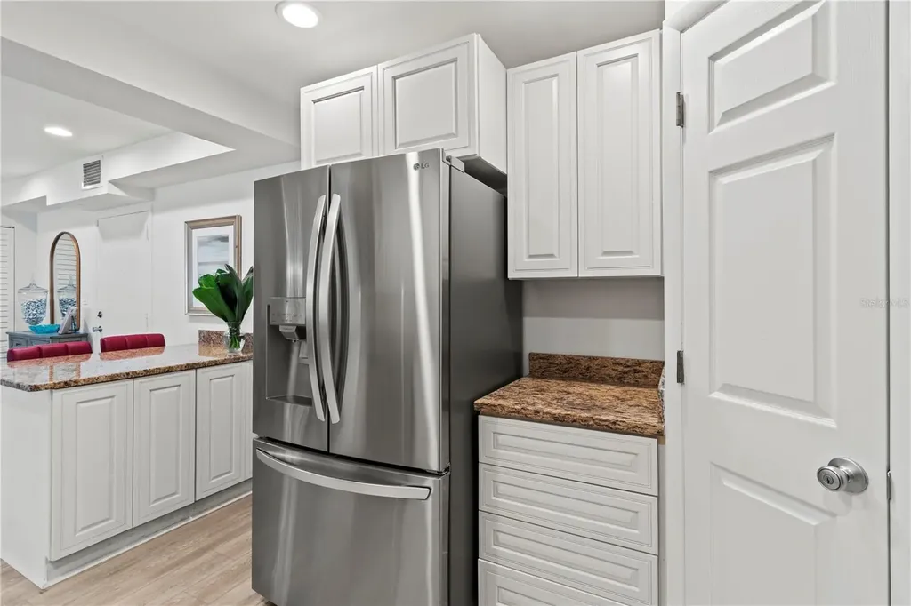 1055 W Peppertree Drive Sarasota FL 34242