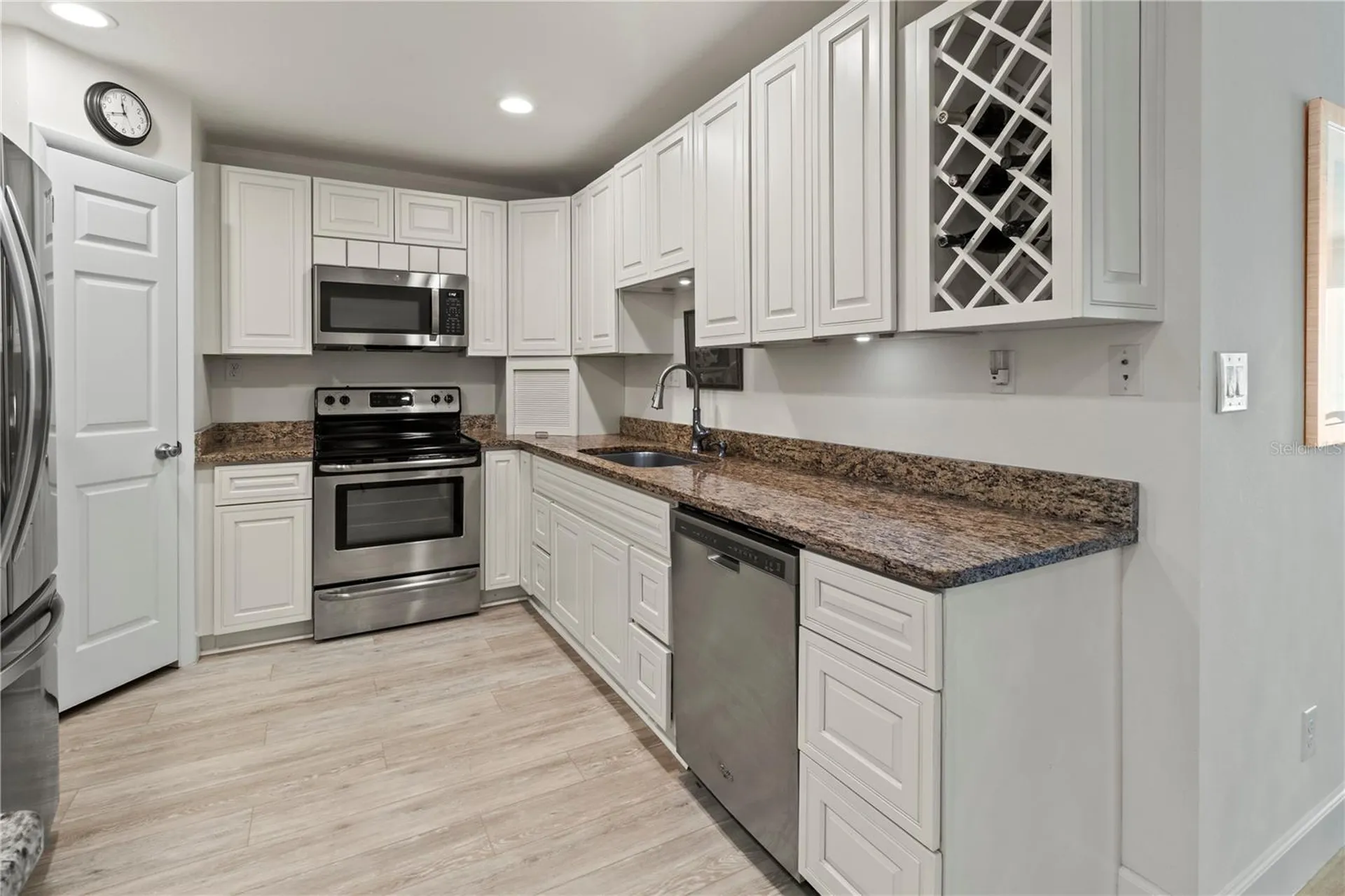 1055 W Peppertree Drive Sarasota FL 34242
