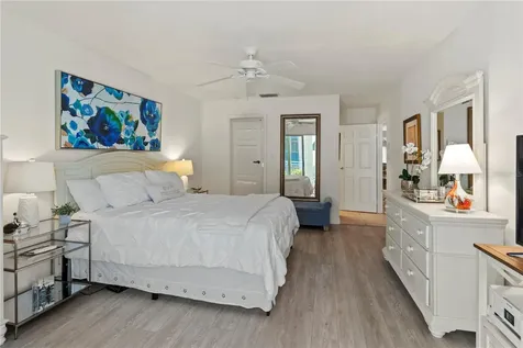 1055 W Peppertree Drive Sarasota FL 34242