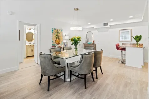 1055 W Peppertree Drive Sarasota FL 34242