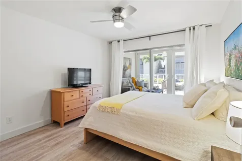 1055 W Peppertree Drive Sarasota FL 34242