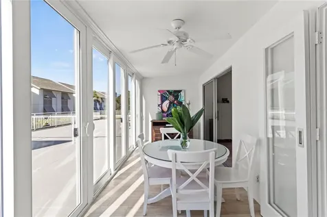 1055 W Peppertree Drive Sarasota FL 34242