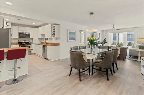 1055 W Peppertree Drive Sarasota FL 34242