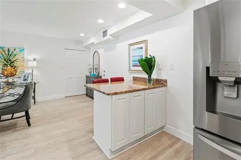 1055 W Peppertree Drive Sarasota FL 34242