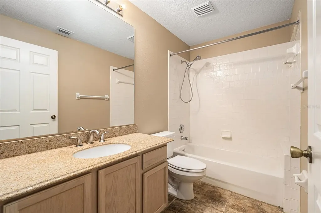 10019 Oxford Chapel Drive Tampa FL 33647