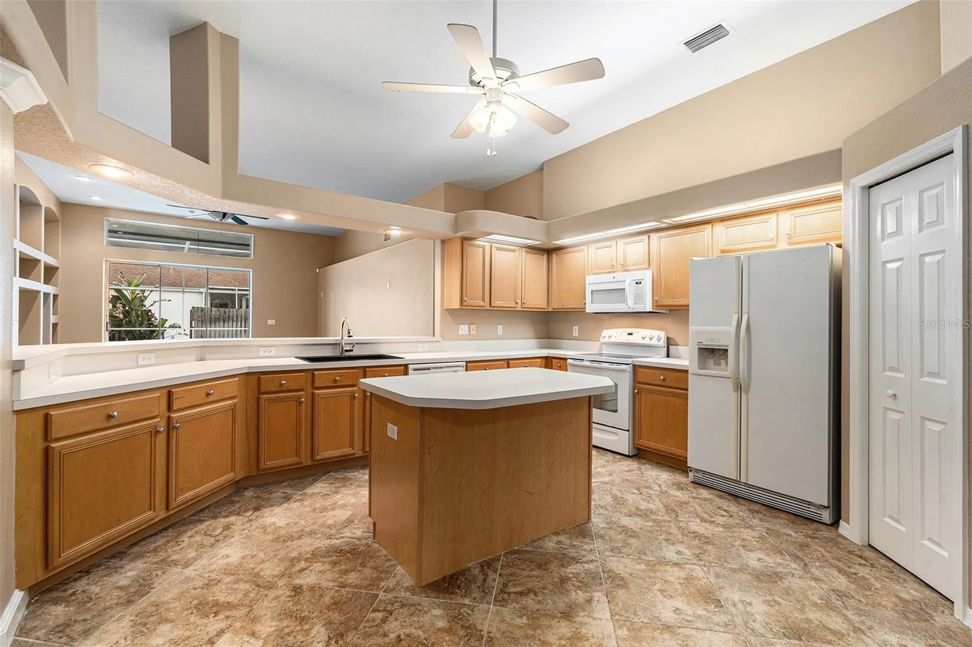 10019 Oxford Chapel Drive Tampa FL 33647