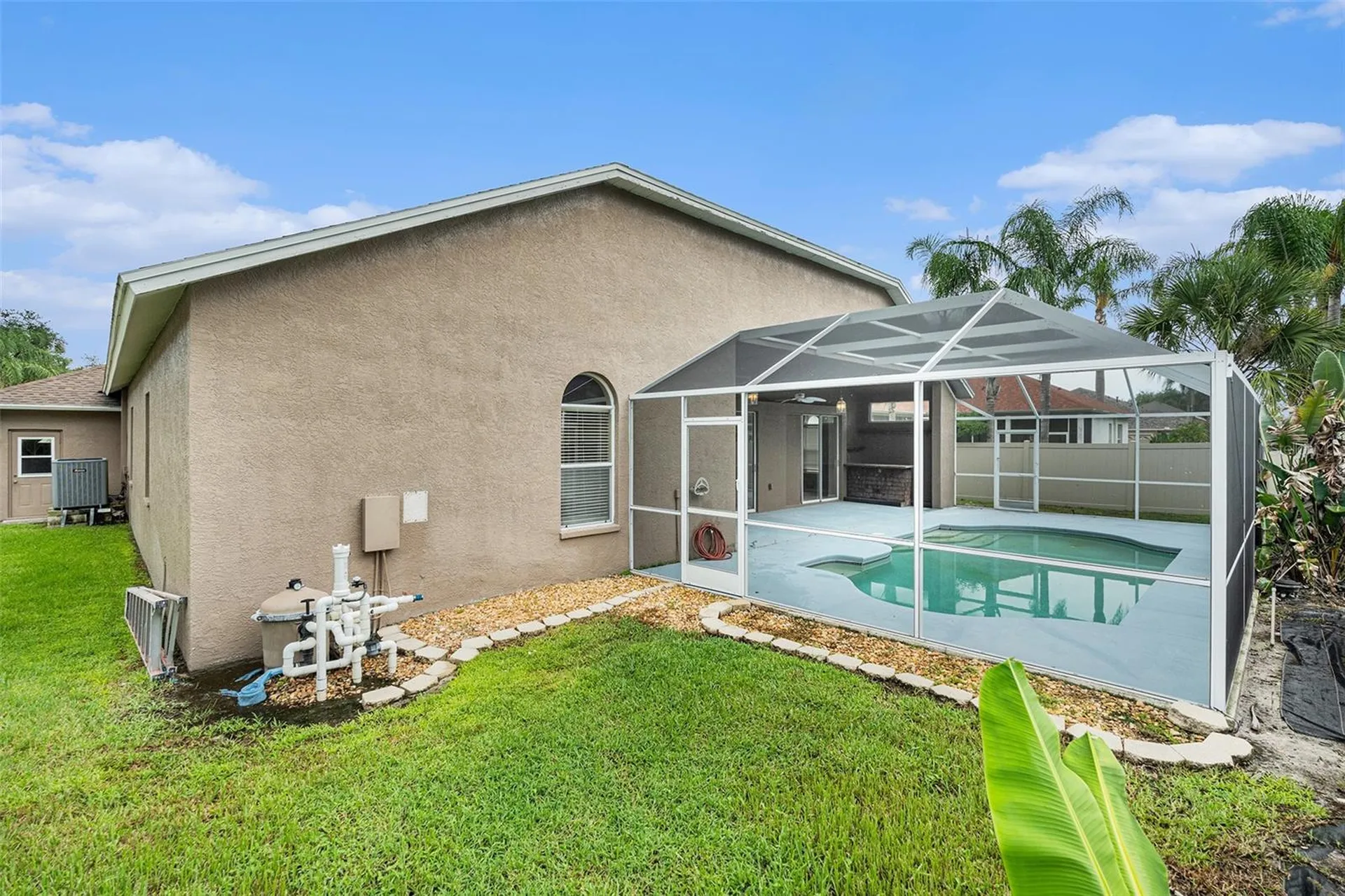 10019 Oxford Chapel Drive Tampa FL 33647