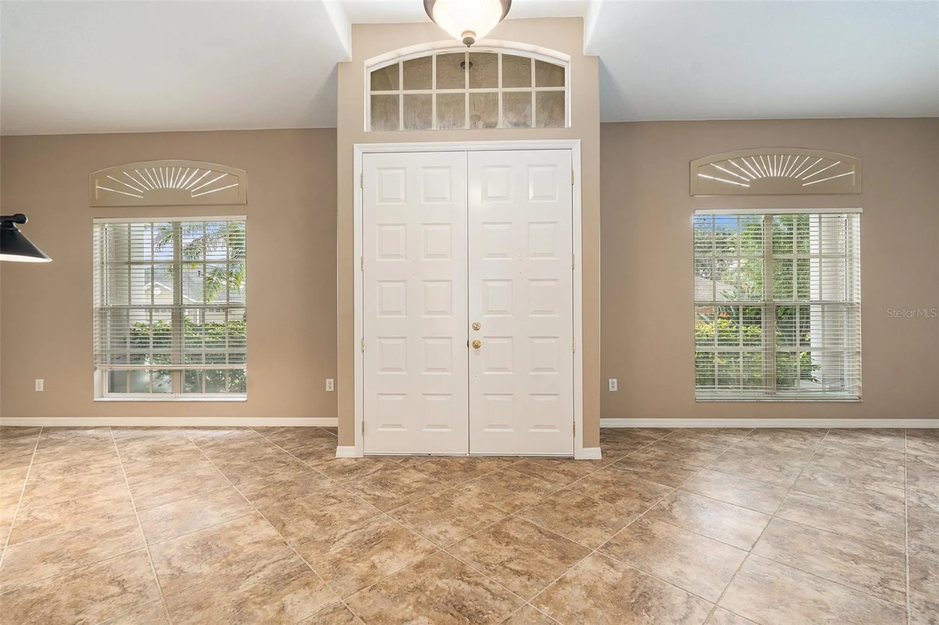 10019 Oxford Chapel Drive Tampa FL 33647