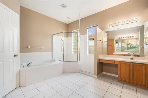 10019 Oxford Chapel Drive Tampa FL 33647