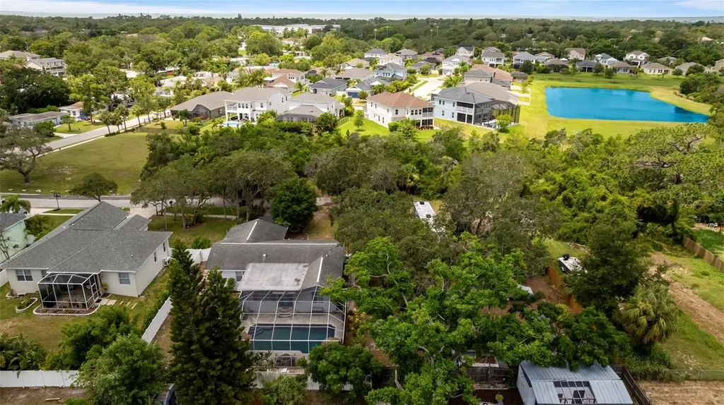 818 Eunice Drive Tarpon Springs FL 34689