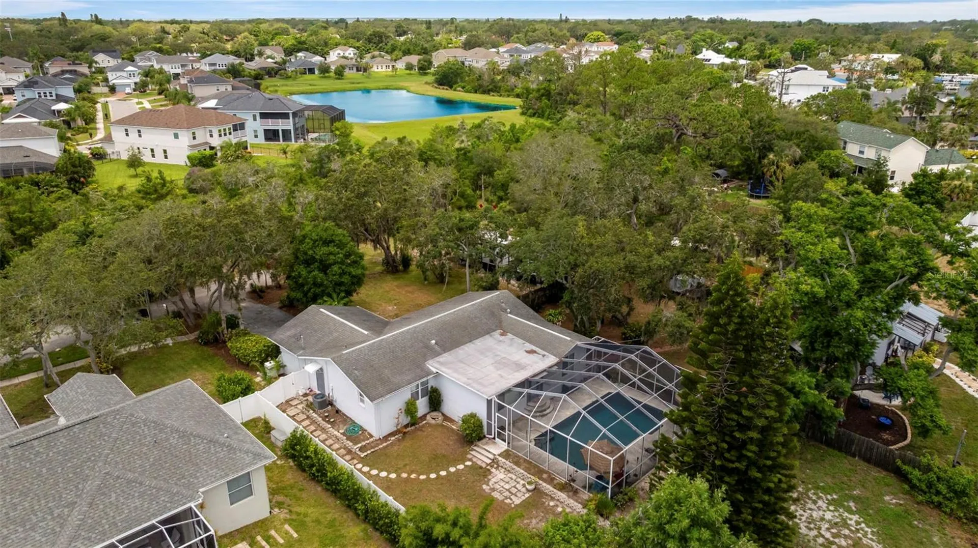 818 Eunice Drive Tarpon Springs FL 34689
