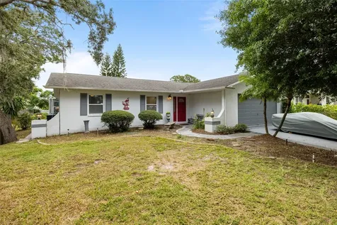 818 Eunice Drive Tarpon Springs FL 34689
