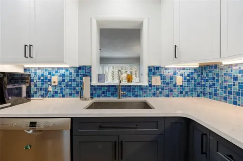 818 Eunice Drive Tarpon Springs FL 34689
