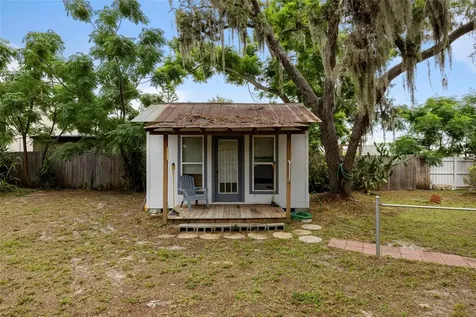 818 Eunice Drive Tarpon Springs FL 34689