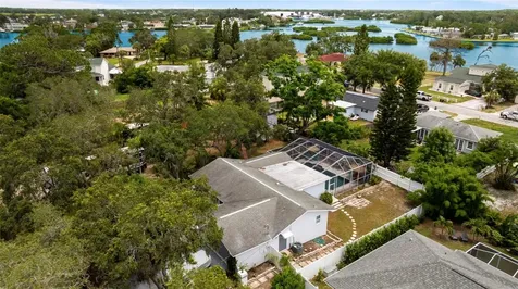 818 Eunice Drive Tarpon Springs FL 34689