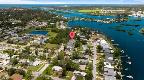 818 Eunice Drive Tarpon Springs FL 34689