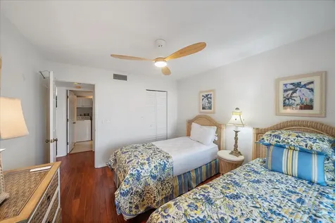 425 Cerromar Terrace Venice FL 34293