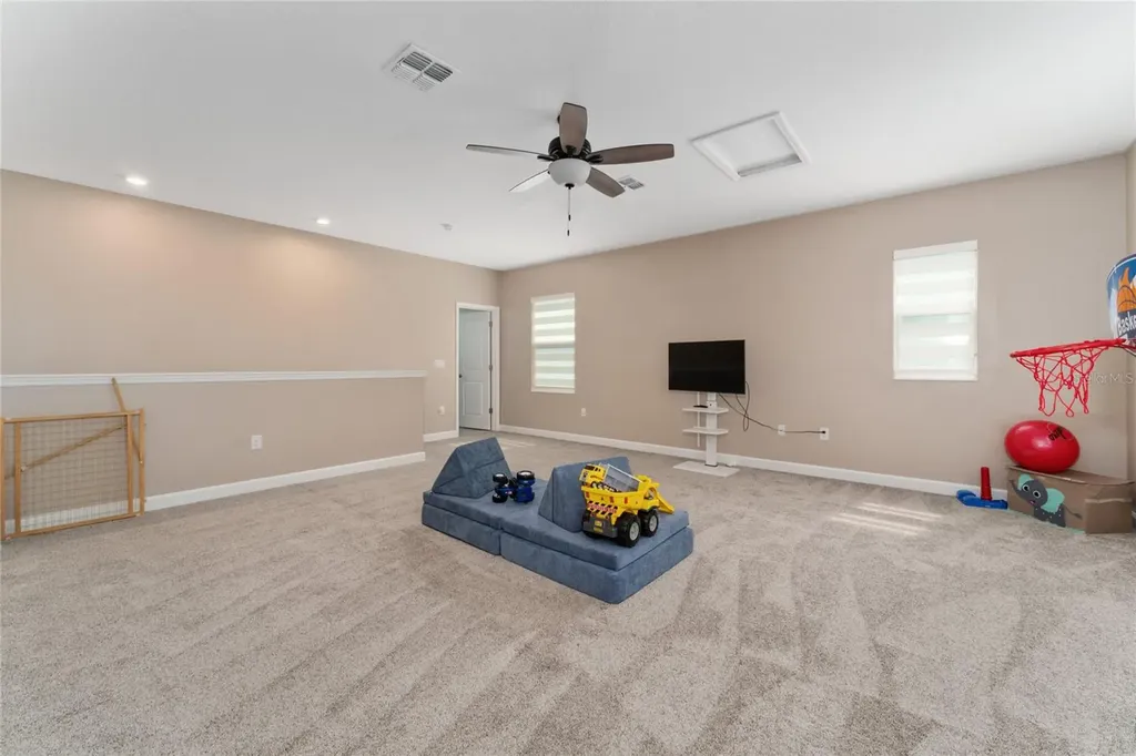 1839 Good Neighbor Loop Kissimmee FL 34744