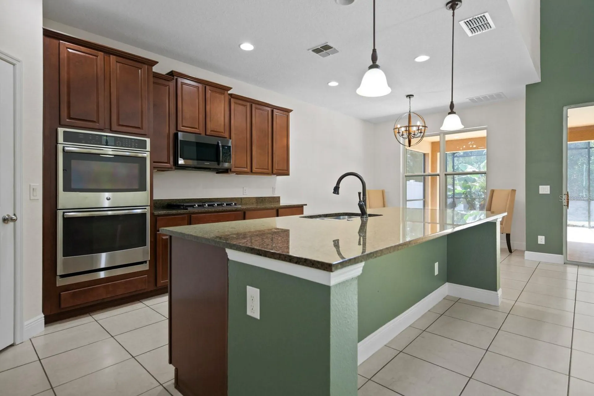 1073 Vinsetta Circle Winter Garden FL 34787