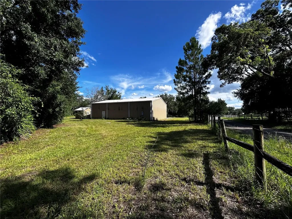 15401 Co Road 450 Umatilla FL 32784