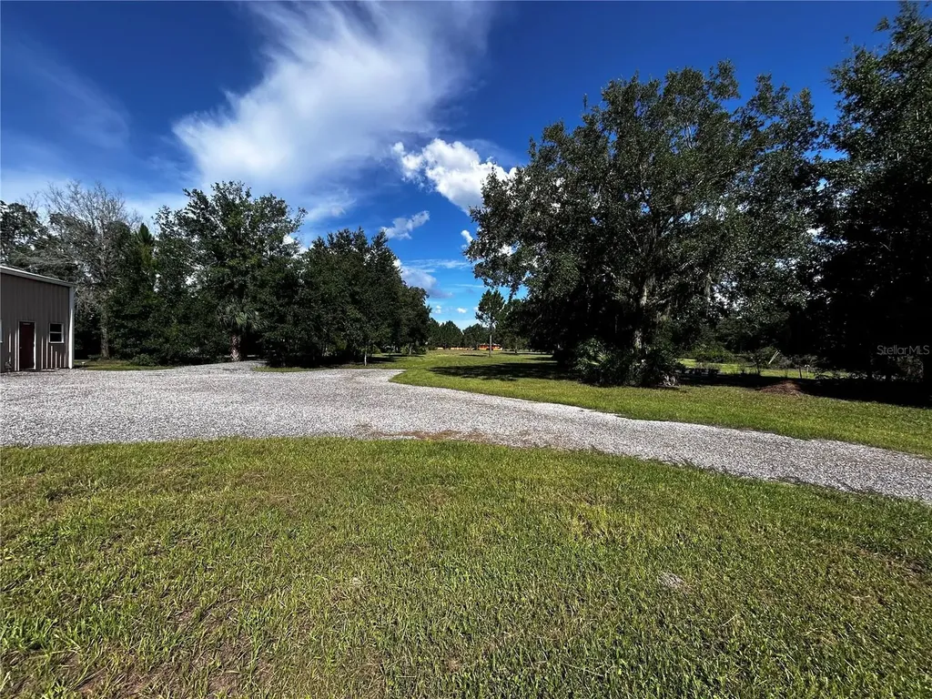 15401 Co Road 450 Umatilla FL 32784