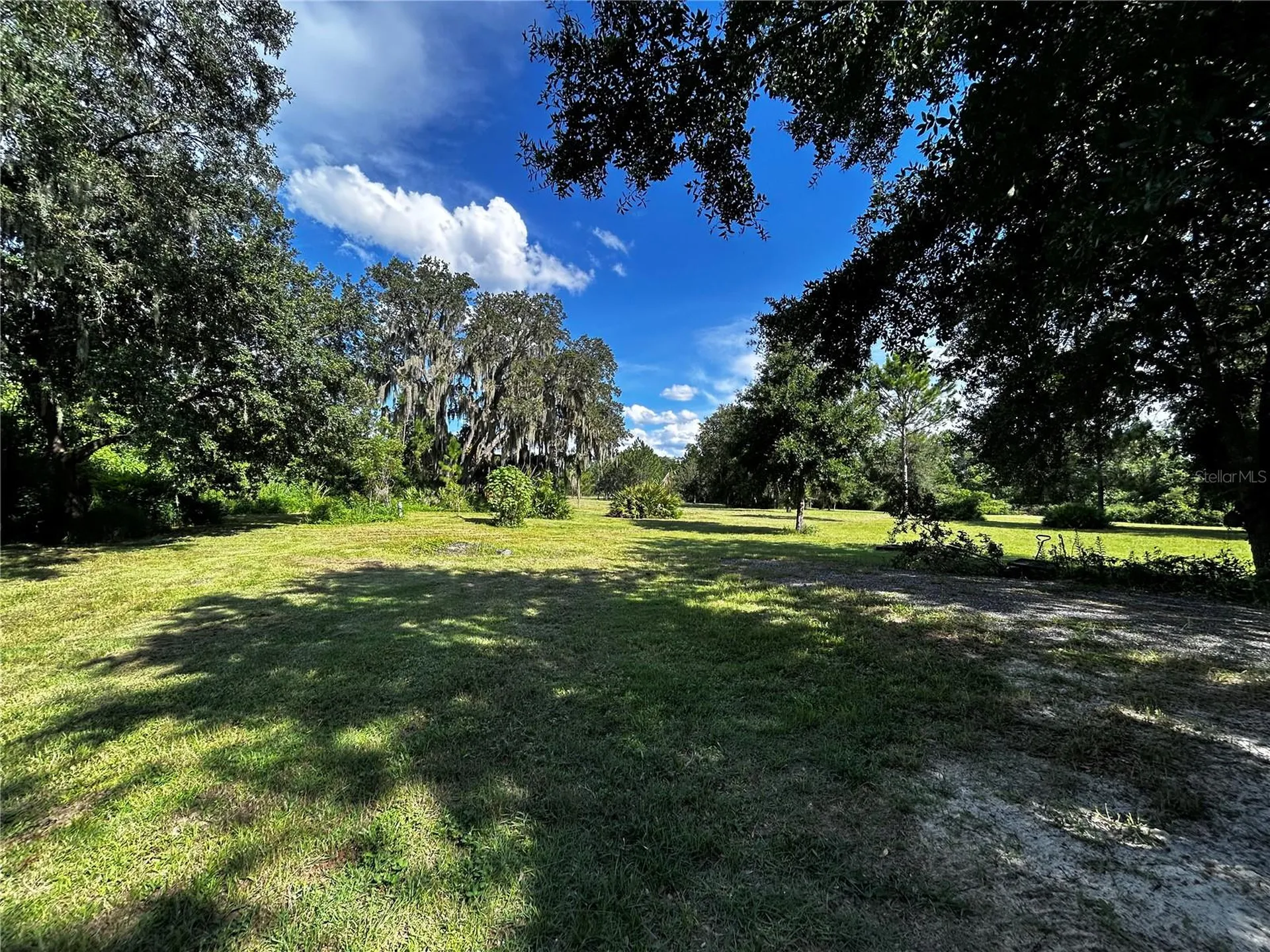 15401 Co Road 450 Umatilla FL 32784
