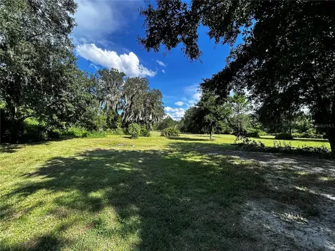 15401 Co Road 450 Umatilla FL 32784