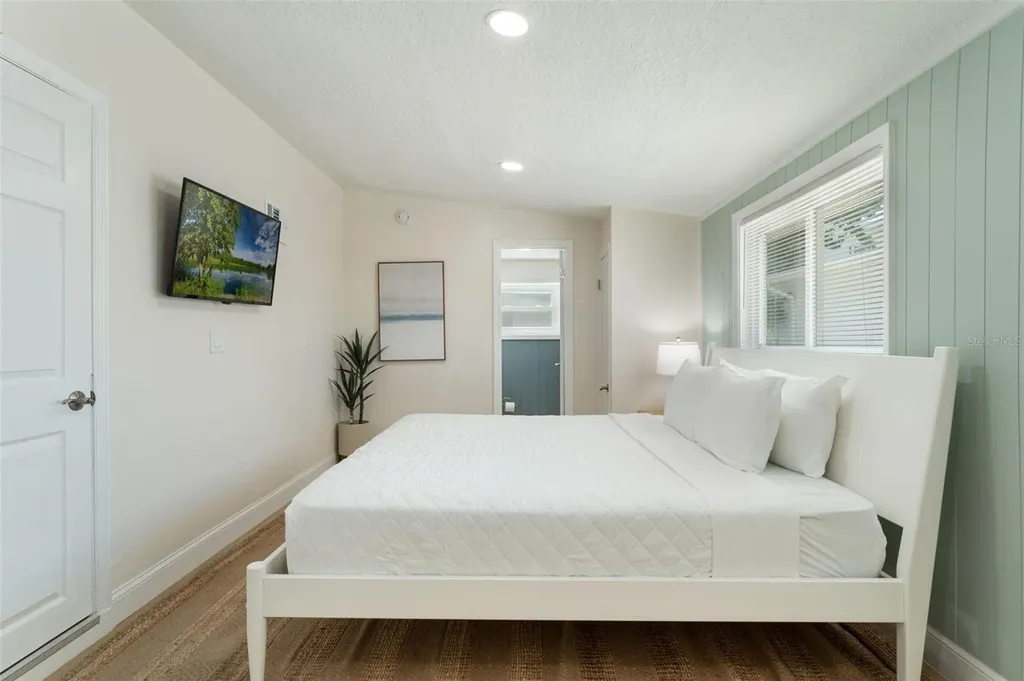 637 S Orlando Avenue Cocoa Beach FL 32931