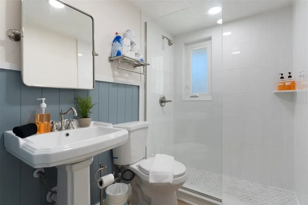 637 S Orlando Avenue Cocoa Beach FL 32931