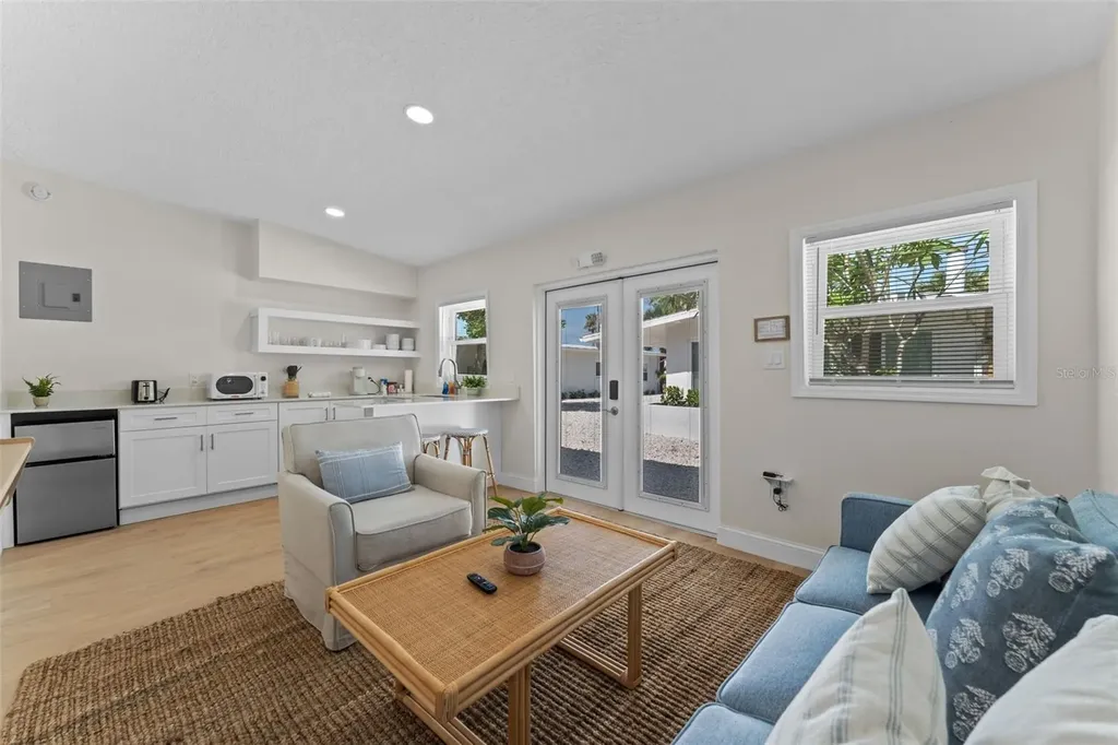 637 S Orlando Avenue Cocoa Beach FL 32931