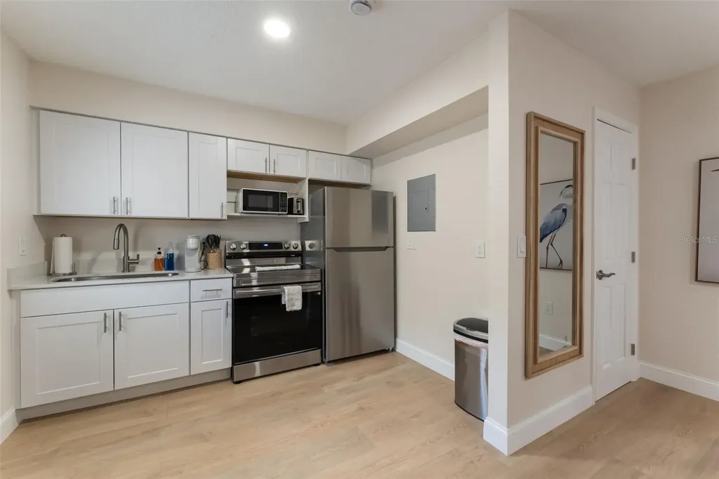 637 S Orlando Avenue Cocoa Beach FL 32931