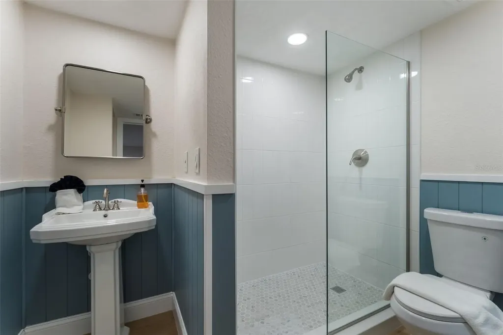 637 S Orlando Avenue Cocoa Beach FL 32931