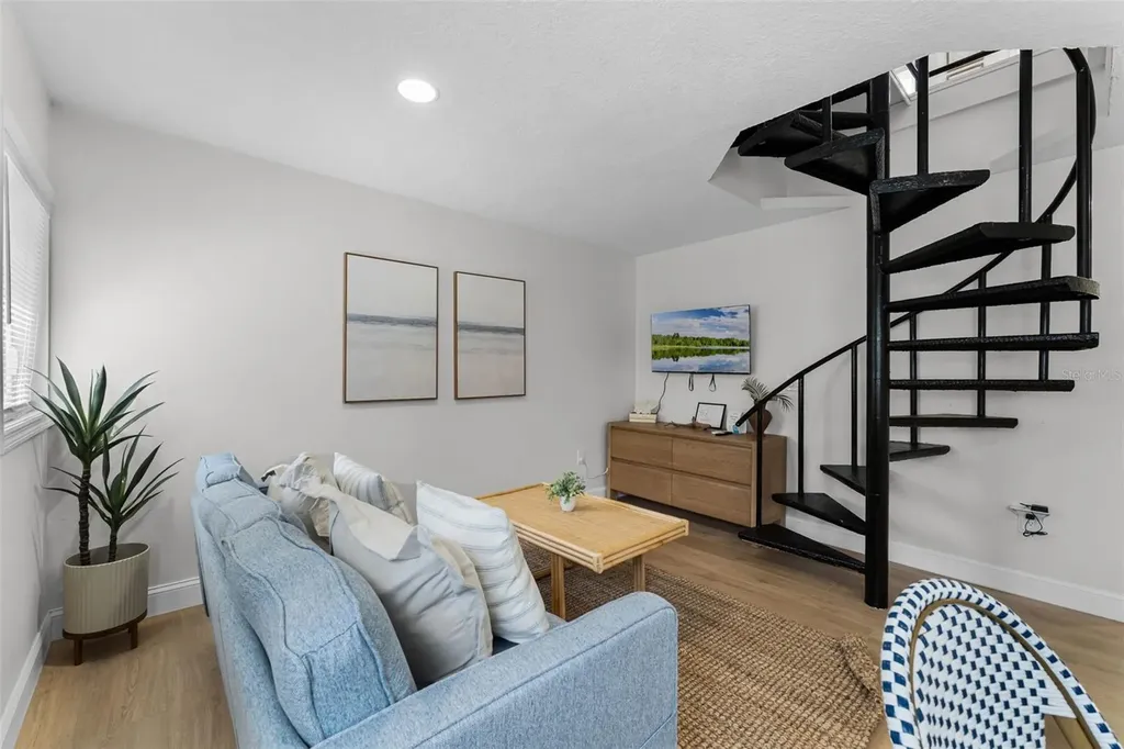 637 S Orlando Avenue Cocoa Beach FL 32931