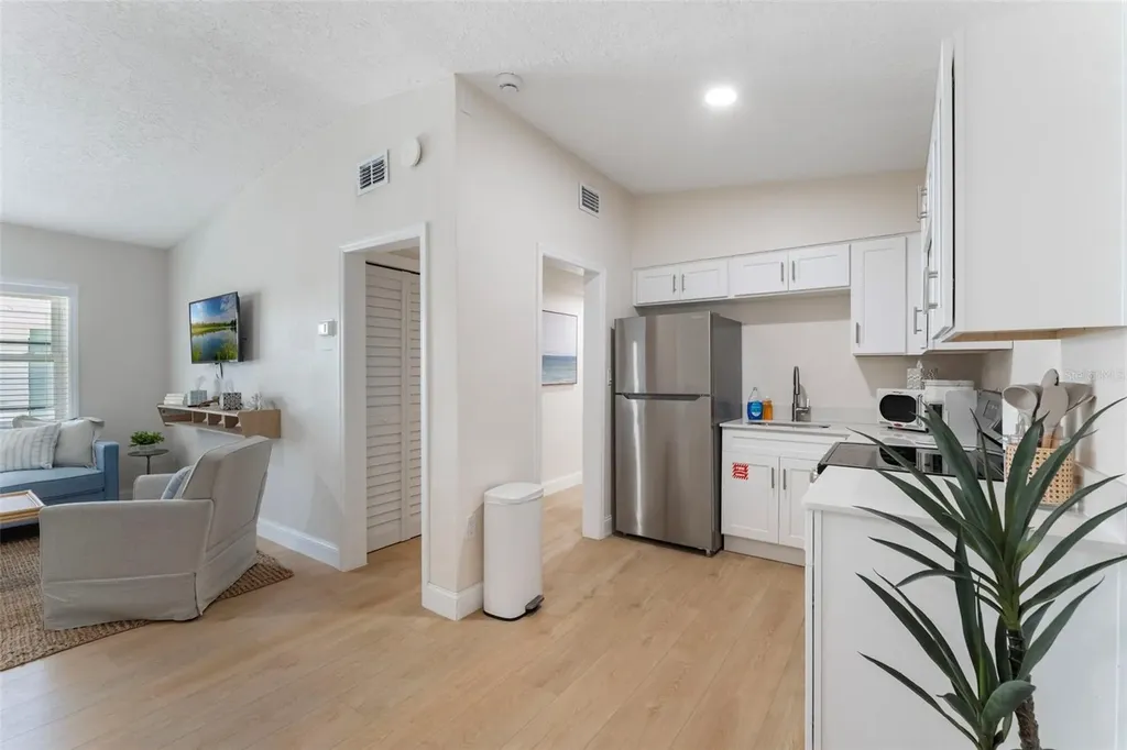 637 S Orlando Avenue Cocoa Beach FL 32931