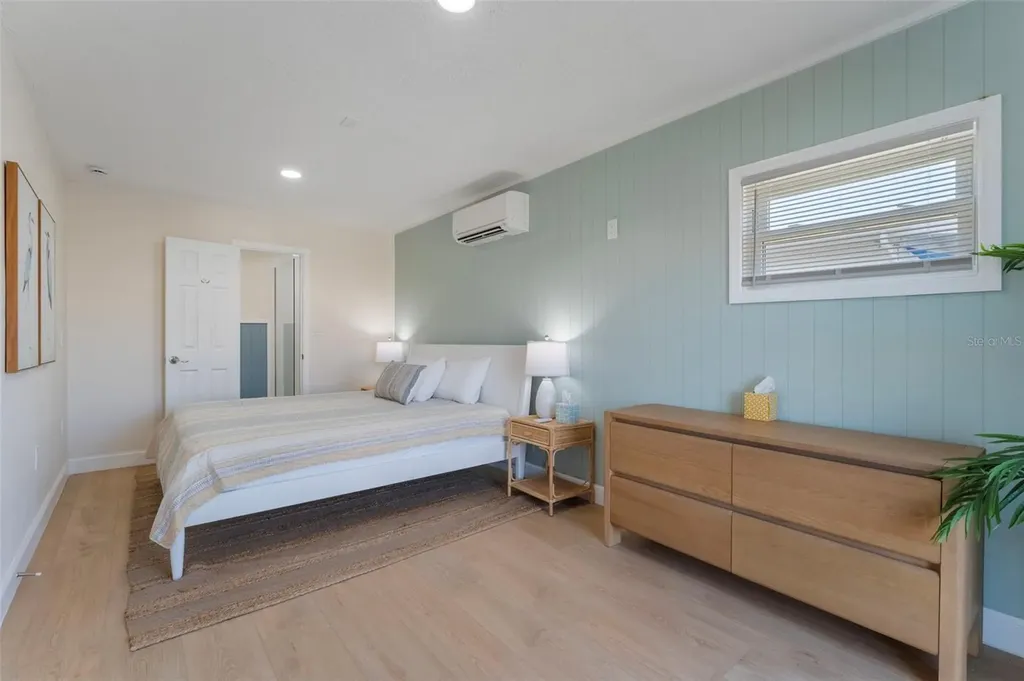 637 S Orlando Avenue Cocoa Beach FL 32931