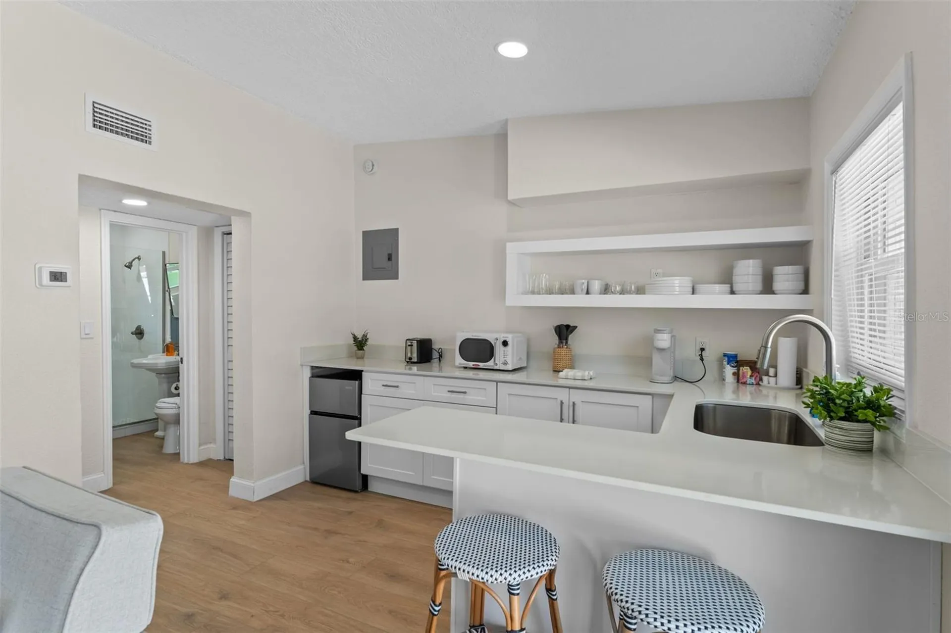 637 S Orlando Avenue Cocoa Beach FL 32931