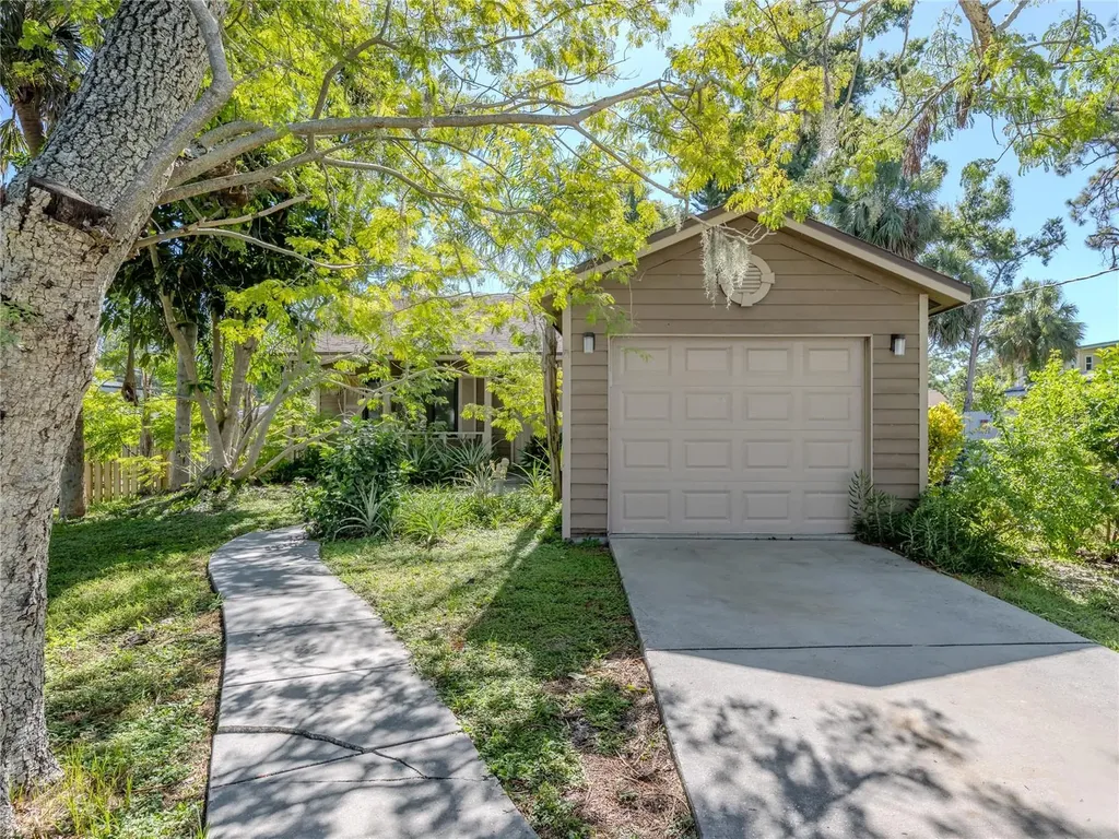 8711 Vamo Road Sarasota FL 34231