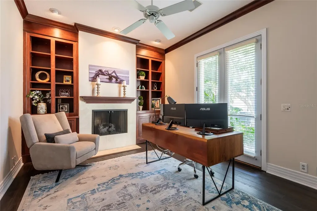 4703 Dolphin Cay Lane S St Petersburg FL 33711