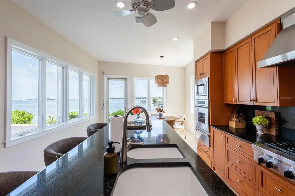 4703 Dolphin Cay Lane S St Petersburg FL 33711