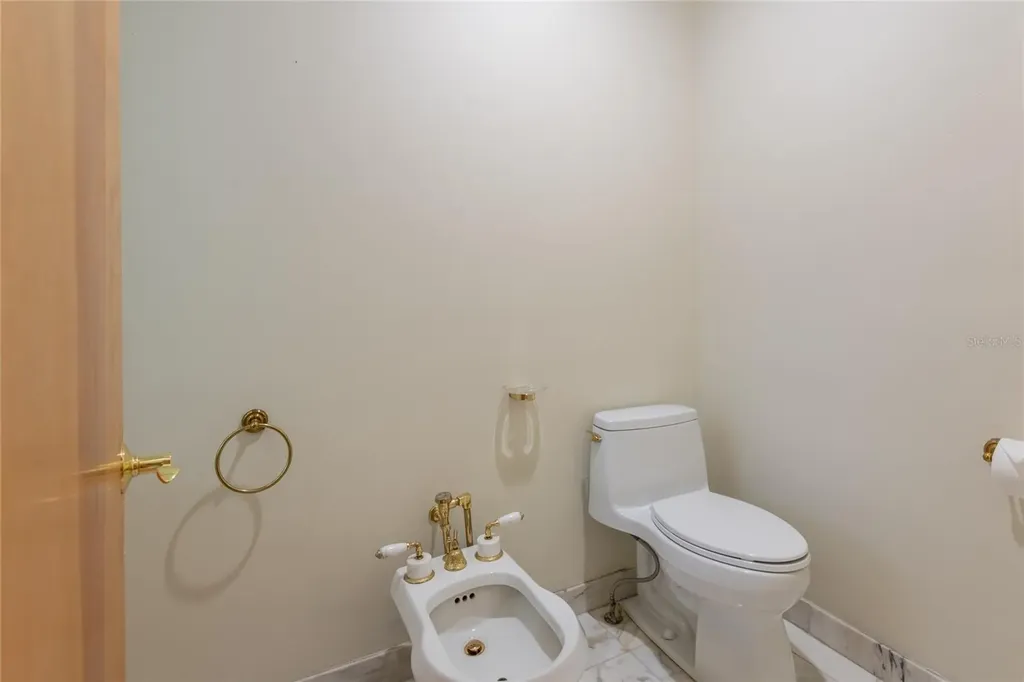 4703 Dolphin Cay Lane S St Petersburg FL 33711