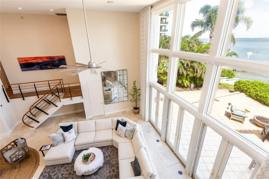 4703 Dolphin Cay Lane S St Petersburg FL 33711