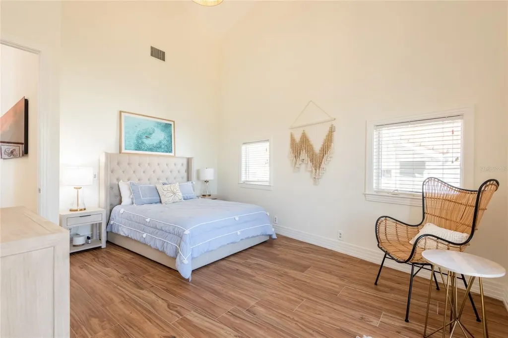 4703 Dolphin Cay Lane S St Petersburg FL 33711