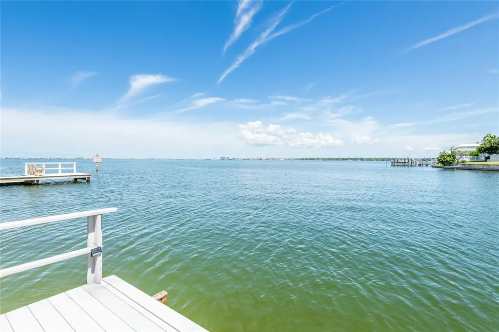 4703 Dolphin Cay Lane S St Petersburg FL 33711