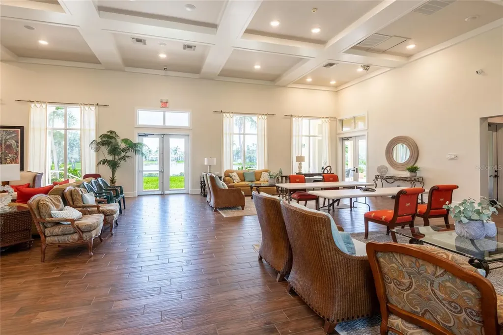 4703 Dolphin Cay Lane S St Petersburg FL 33711