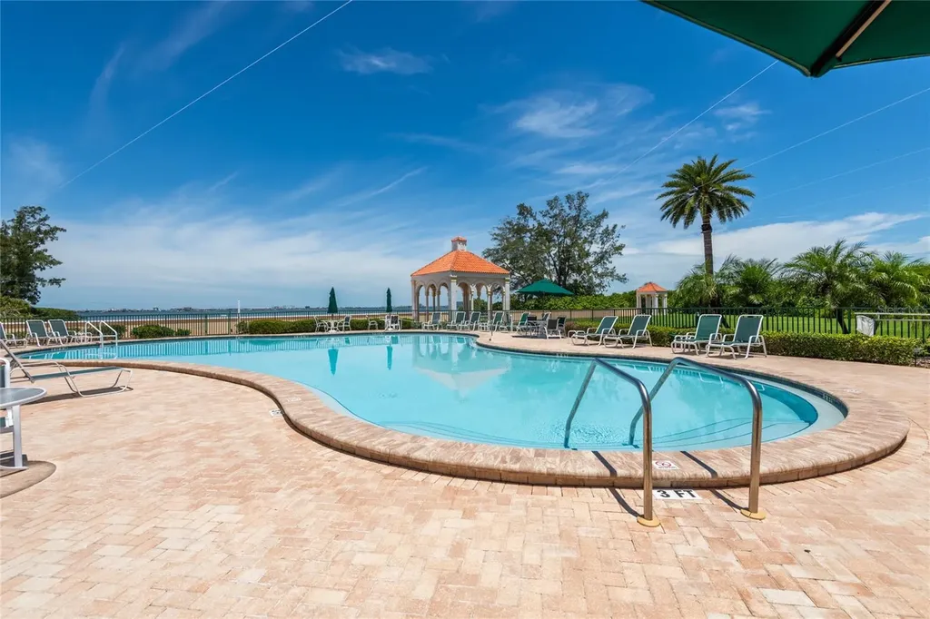 4703 Dolphin Cay Lane S St Petersburg FL 33711