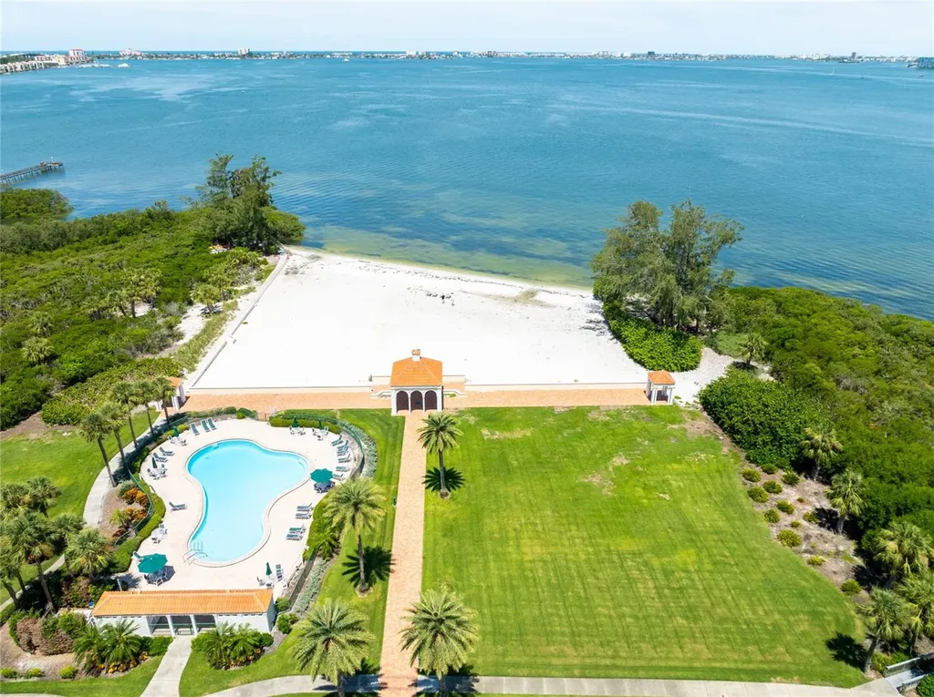 4703 Dolphin Cay Lane S St Petersburg FL 33711